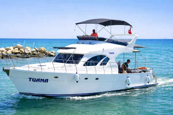 Аренда яхты Туана ВИП в Белеке – частный круиз, трансфер, гурмэ-обед, купание у водопада Дюден и закатный маршрут с премиум сервисом.